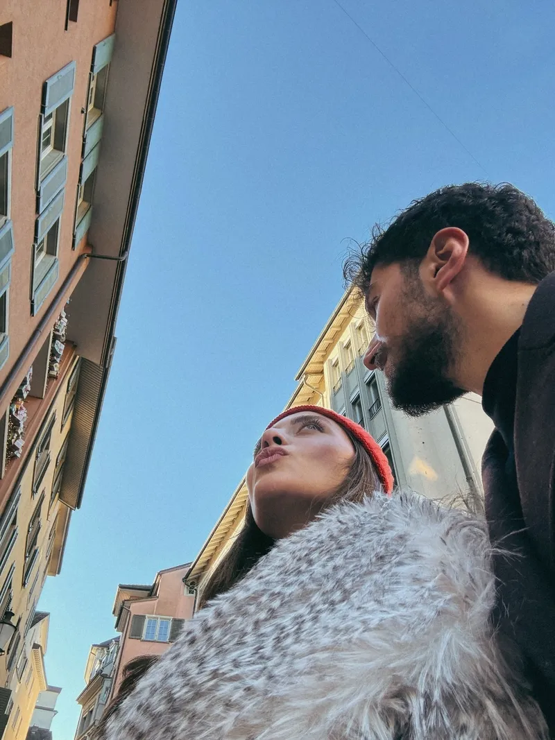 sila-turkoglu-ve-ata-ayyildizin-zurihte-romantik-anlari-1767690827980.jpg Sıla Türkoğlu ve Ata Ayyıldız’ın Zürih’te romantik anları!-4