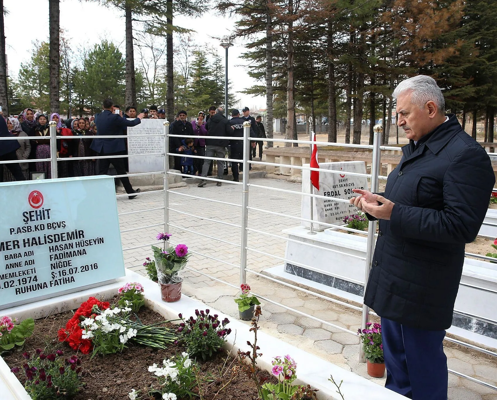 Başbakan Yıldırım’dan şehit Halisdemir’e dua