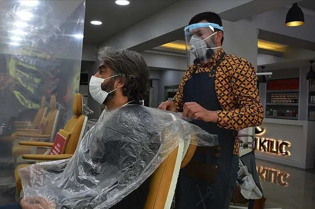 Bilim Kurulu üyesi uyardı! Berberlerde sakın bunu yapmayın