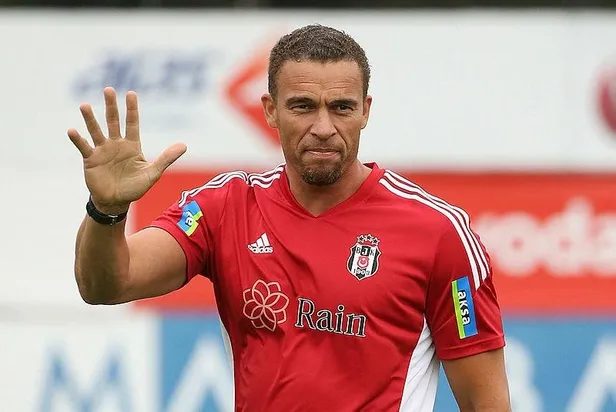 hatay-maci-oncesi-valerien-ismaelden-kritik-karar-ucuncu-kez-sistemi-degistiriyor-1666398447490.jpeg Hatay maçı öncesi Valerien Ismael'den kritik karar! Üçüncü kez sistemi değiştiriyor-3