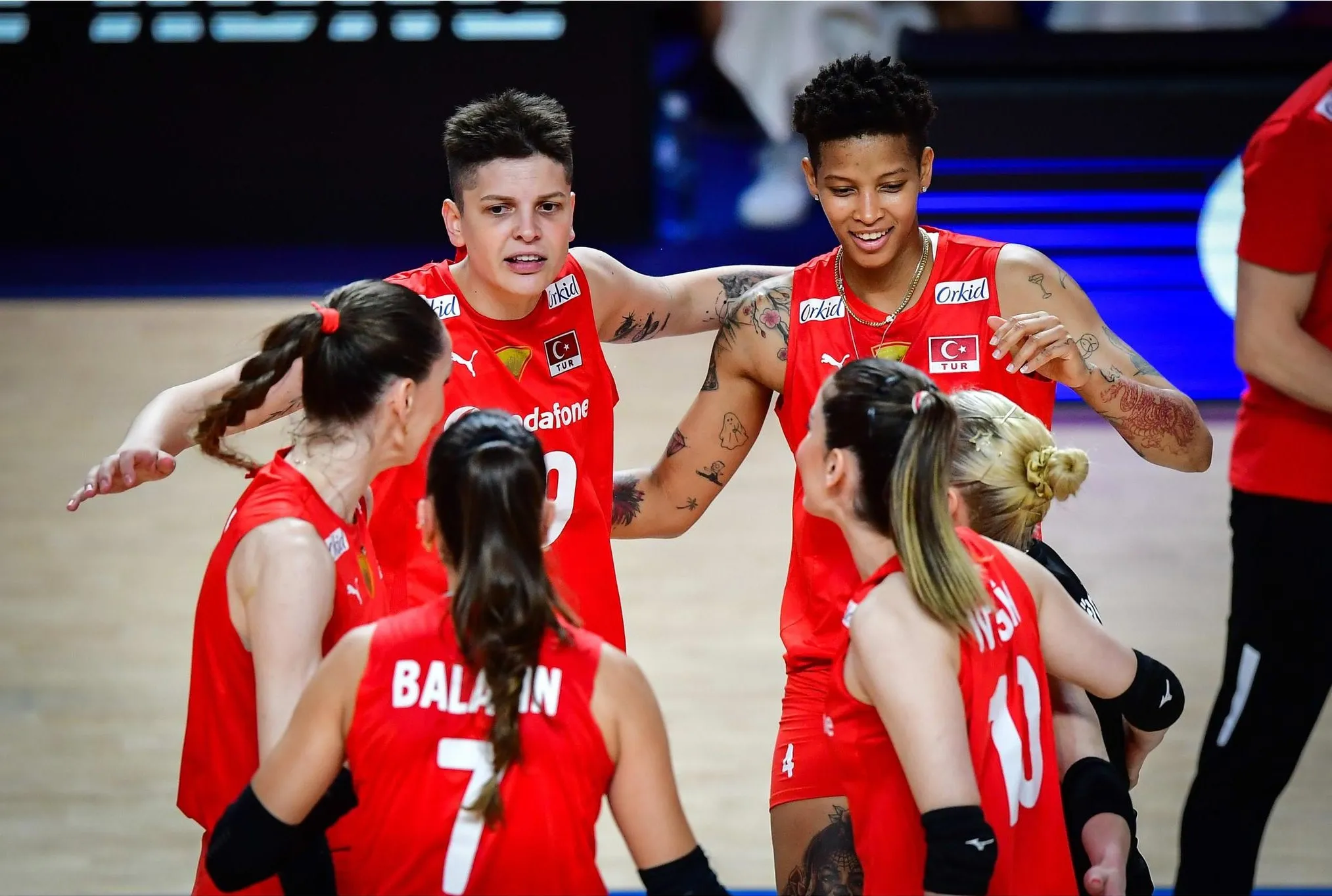 Sultanlar Dominik’i de affetmedi!