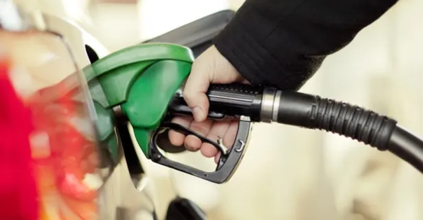 SON DAKİKA: Araç sahiplerine müjde! Benzin ve motorin fiyatlarına indirim geldi