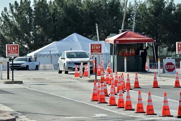 abdde-disneyland-koronavirus-asi-merkezi-olarak-kullanilacak-1610488034237.jpeg ABD'de Disneyland koronavirüs aşı merkezi olarak kullanılacak-2