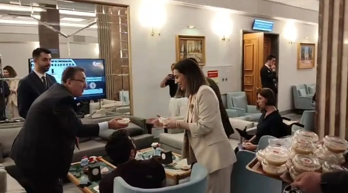 1782839149857.jpeg TBMM'de Muharrem ayına özel anlamlı program: Bin 500 kişilik aşure lokması paylaşıldı-3