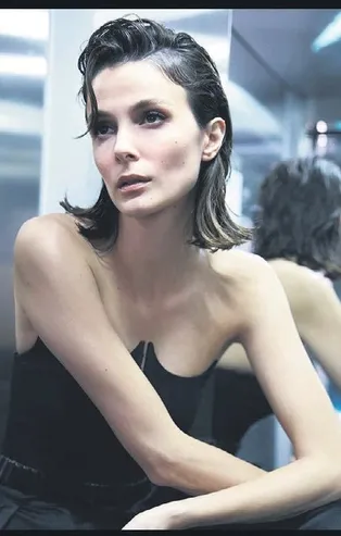 Akıncı dizisinden Şükrü Özyıldız ve Büşra Develi Hollywood yıldızı gibi poz verdi