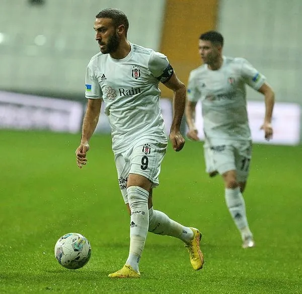 besiktasin-golcusu-cenk-tosun-a-spora-ozel-aciklamalarda-bulundu-1670719921624.jpeg Beşiktaş’ın golcüsü Cenk Tosun, A Spor’a özel açıklamalarda bulundu-2