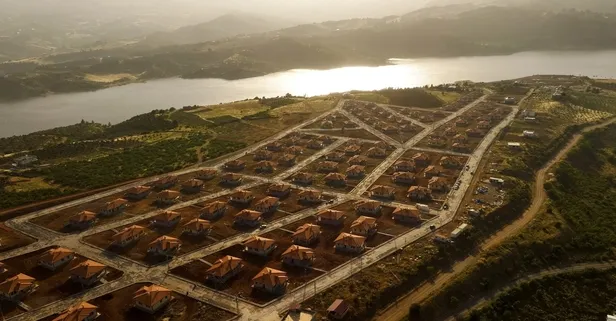 Yeniden inşa edildi! Kahramanmaraş'ın göl mazaralı köy evleri tamamlandı | Bakan Murat Kurum'a teşekkür: Devletimiz bize çifte bayram yaşattı