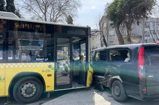 Bakımsız İETT otobüsleri tehlike saçmaya devam ediyor! Beyoğlu’nda freni patlayan İETT otobüsü 4 araca çarptı