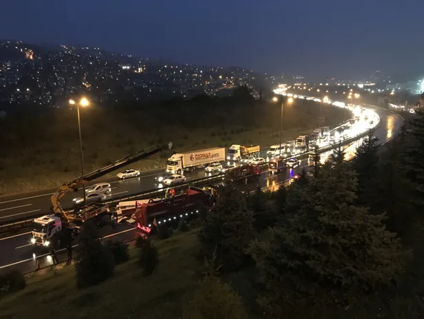 Son dakika: Ankara istikameti trafiğe kapandı! TEM'de kilometrelerce kuyruk-2