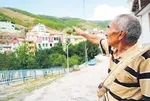 Emekli öğretmen Selahattin Bulut diktiği 4 bin fidanla köyünü yeşillendirdi!