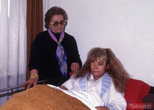 Bergen'in vefatını başta annenizden sakladınız. Sonra nasıl açıkladınız? Hastaneden eve geldiğinde fark etti annem. Yedi mevlidini yapıyorduk. Hocalar vardı,...