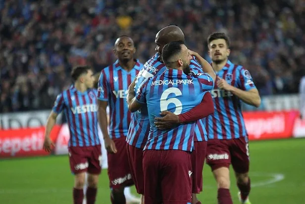Trabzonspor 2-0 Adana Demirspor (MAÇ SONUCU-ÖZET)-11