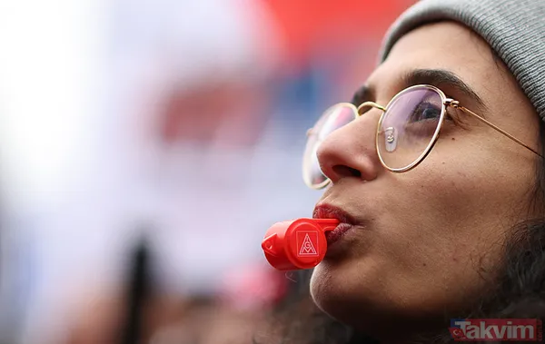 Alman otomotiv devi Volkswagen iflasın eşiğinde! Çalışanlar isyanda: Tabutunu kaldırdılar - 4