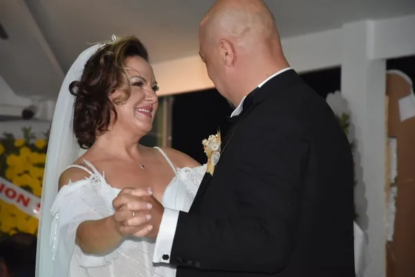 1693192865526.jpeg CHP'li Çanakkale Belediye Başkanı Ülgür Gökhan yeni bir skandala imza attı! Yangından kaçtı düğüne koştu! Utanmadan üzerine paylaşım yaptı-10