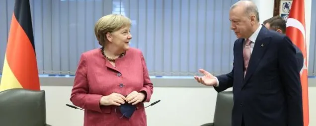 Başkan Erdoğan NATO Zirvesinde Merkel ile görüştü