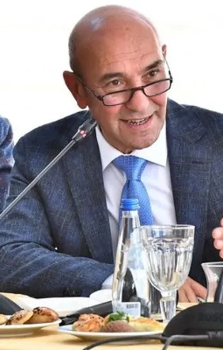 CHP’li İzmir Büyükşehir Belediyesi Başkanı Tunç Soyer’in suya yaptığı zam yüzde 300’e yaklaştı!