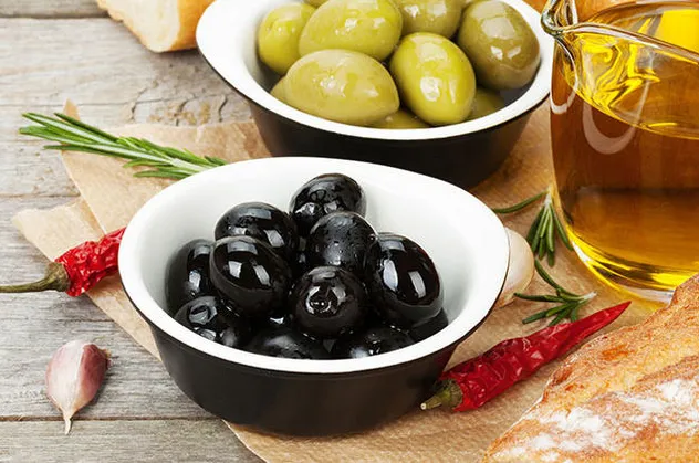 Zeytinle iftar açmanın ve zeytinin faydaları... Meyvelerin en kıymetlisi: Zeytin