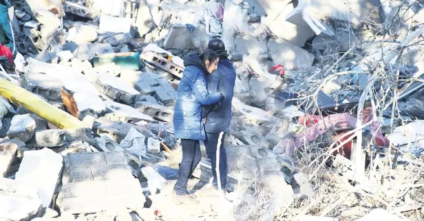 Ünlüler depremzedeler için dört bir koldan çalışıyor!