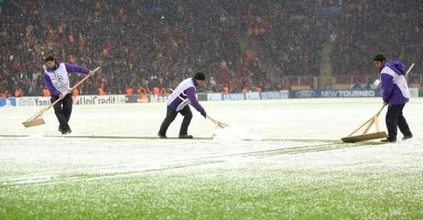 Galatasaray'a AZ maçı öncesi kötü haber!