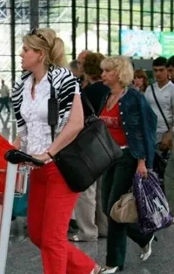 Rus turistler Türkiye'ye akın etti