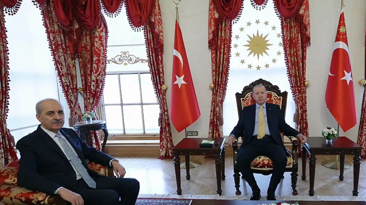 Başkan Erdoğan Dolmabahçe'de TBMM Başkanı Numan Kurtulmuş'u kabul etti