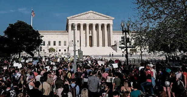 ABD Yüksek Mahkemesi'nden kürtaj kararı