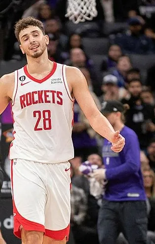 Alperen Şengün tarih yazdı