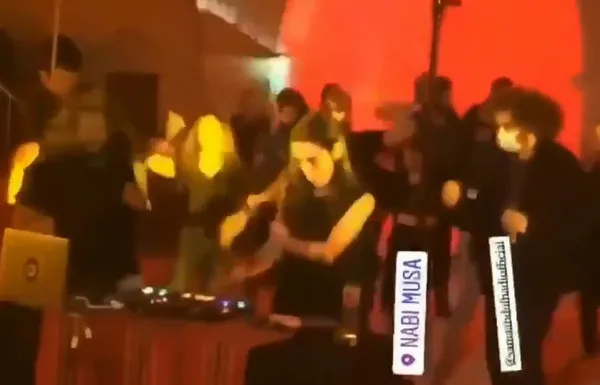 koronavirus-salgini-doneminde-israilli-bir-grup-filistin-bati-seriadaki-hz-musanin-kabrinde-alkollu-uyusturuculu-parti-duzenledi-1609149948351.jpg Koronavirüs salgını döneminde İsrailli bir grup Filistin Batı Şeria'daki Hz. Musa'nın kabrinde alkollü uyuşturuculu parti düzenledi-3