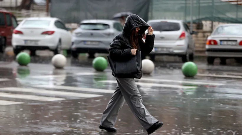 Meteoroloji uyardı: 68 il için şiddetli yağış ve fırtına alarmı! İstanbul’da kar aniden bastıracak