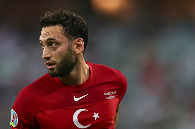 SON DAKİKA! Hakan Çalhanoğlu'nun yeni takımı Inter oldu! Resmen açıkladı
