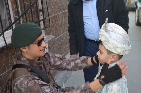 Bursalı şehit İlyas Kaygusuz’un oğlu Emir Taha'ya büyük jest-1