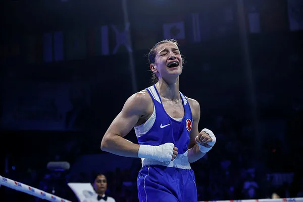 son-dakika-buse-naz-cakiroglu-dunya-sampiyonu-oldu-1653062026067.jpg Ayşe Çağırır, Buse Naz Çakıroğlu, Hatice Akbaş, Busenaz Sürmeneli ve Şennur Demir dünya şampiyonu oldu!-4