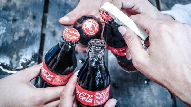 coca cola fiyat listesi coco cola fiyatlarina zam mi geldi 300 ml kutu 1 2 5 litre coco cola fiyati kac tl oldu takvim