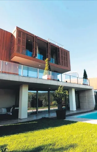 Sosyetede Coronavirüs vakaları patladı!