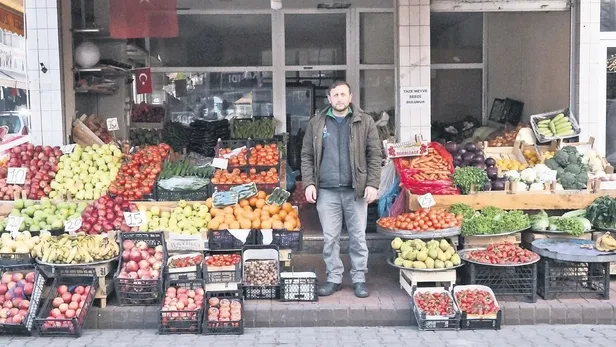 sokakta-infaz-serdar-semiz-bosanmak-uzere-oldugu-esini-oldurdu-sonra-baldizina-mesaj-atti-1675124227823.jpeg Sokakta infaz! Serdar Semiz boşanmak üzere olduğu eşını öldürdü, sonra baldızına mesaj attı-8