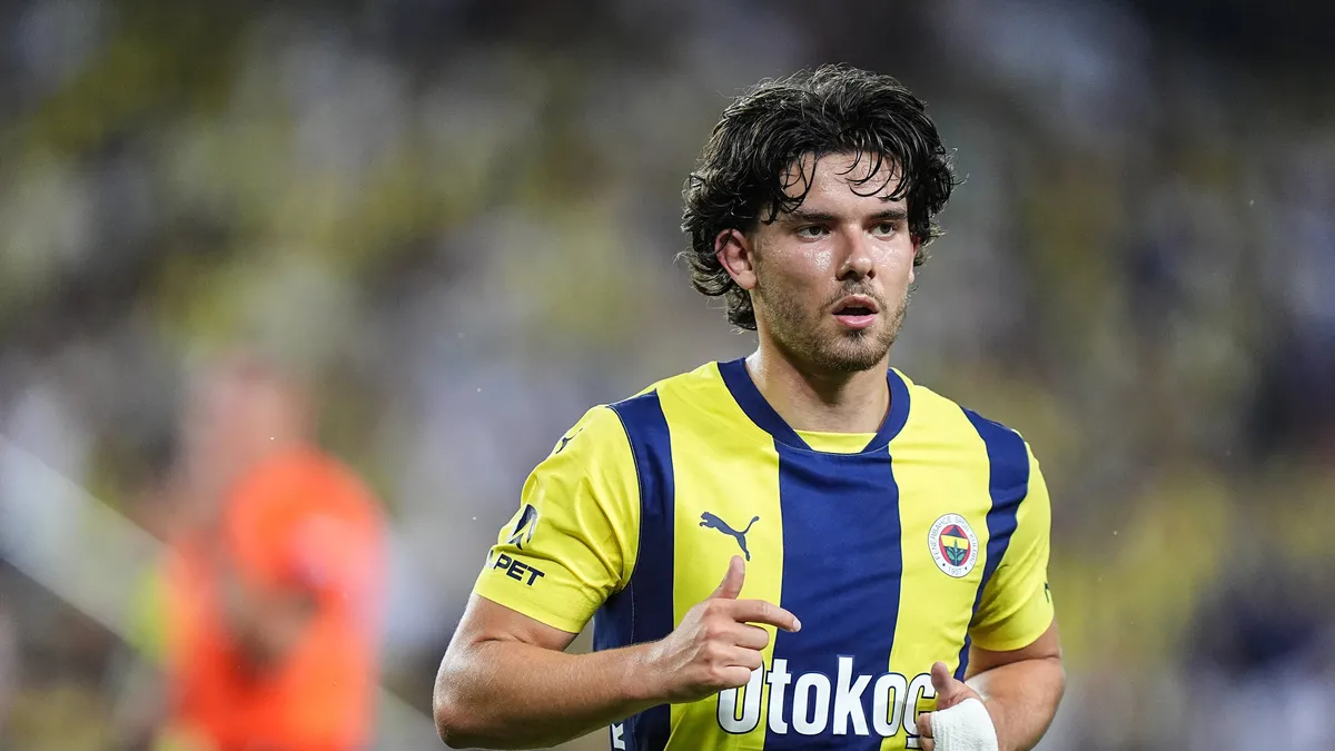 SON DAKİKA FENERBAHÇE HABERİ: Ferdi Kadıoğlu kararını Fenerbahçe'ye iletti! Brighton derken dünya devinden sürpriz teklif