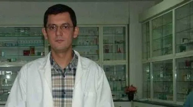 chpli-ozgur-ozelin-fetoyle-iliskisinde-bomba-detaylar-kizi-fetonun-egitim-ussunden-mezun-oldu-zaman-ve-taraf-o-1674120095834.jpeg FETÖ'nün eczacı Özgür'ü Pensilvanya'nın en 'Özel'i! Haşhaşilerle seminere karşı çıkan CHP'liye ölüm tehdidi: Dosyası kabarık geçmişi karanlık-11