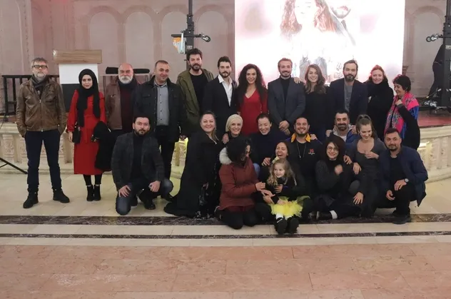 Atv'nin yeni dizisi Hercai'nin ilk bölüm izlemesi Mardin'de yapıldı (Hercai 1.son bölüm izle)