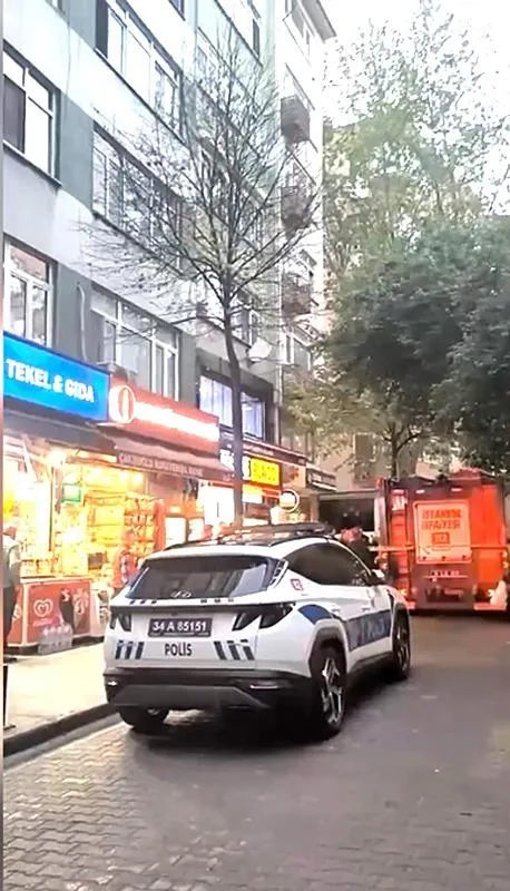 besiktasta-kayip-emlakcinin-sir-olumu-1-ay-sonra-o-evin-icinde-bulundu-1745824214665.jpeg Beşiktaş'ta kayıp emlakçının sır ölümü... 1 ay sonra o evin içinde bulundu!-4