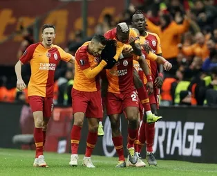 Galatasaray'ın eski yıldızı geri dönüyor!