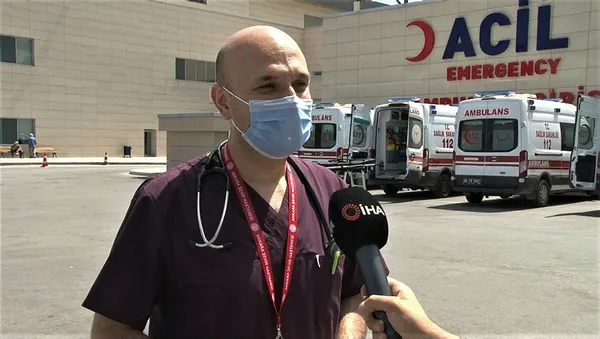 bilim-kurulu-uyesi-doc-dr-afsin-emre-kayipmaz-uyardi-koronaviruste-cember-daraliyor-1598516570536.jpg Bilim Kurulu üyesi Doç. Dr. Afşin Emre Kayıpmaz uyardı: Koronavirüste çember daralıyor...-2