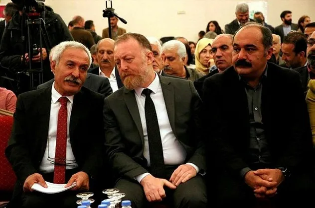 HDP'li başkan Selçuk Mızraklı, belediyeyi PKK kampına çevirdi!
