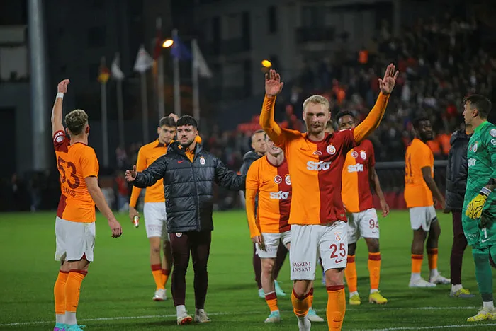 1701846492647.jpg Kopenhag GS maçı hangi kanalda canlı yayınlanacak? Kopenhag Galatasaray maçı ne zaman, saat kaçta? İlk 11'ler ve Galatasaray puan durumu!-2