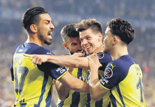 karagumruk-macinda-rotasyona-gitmesi-beklenen-abdullah-avci-4-bolgede-degisiklik-yapabilir-1649891415797.jpeg Karagümrük maçında rotasyona gitmesi beklenen Abdullah Avcı 4 bölgede değişiklik yapabilir-7