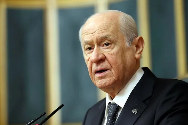 MHP lideri Devlet Bahçeli: "Zulüm 1453’de başladı diyenlerin soyu bozuk, sütü lekelidir!"