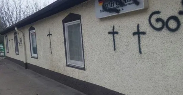 Son dakika: Almanya'da Diyanet İşleri Türk İslam Birliği'ne ait camiye çirkin saldırı!