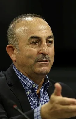 Bakan Çavuşoğlu: Başörtülü kızlarımızın başörtüsünü zorla çıkarmışlar