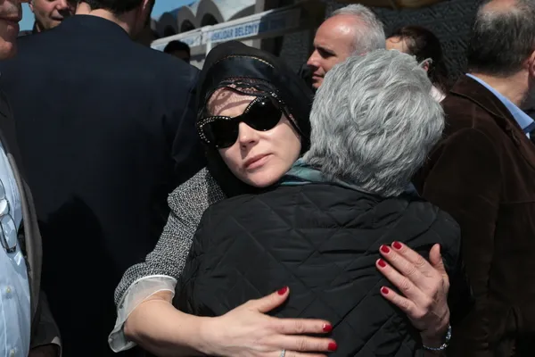 Usta oyuncu Dursun Ali Sarıoğlu son yolculuğuna uğurlandı-1
