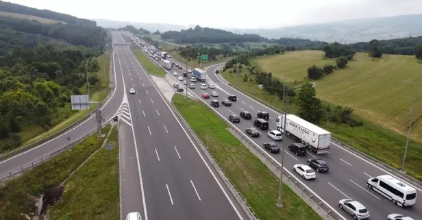 Tatilcilerin dönüş yolunda! Bolu'da trafik yoğunlaştı