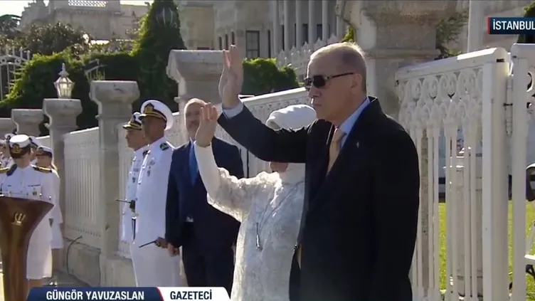 Başkan Erdoğan Türk Donanmasını selamladı
